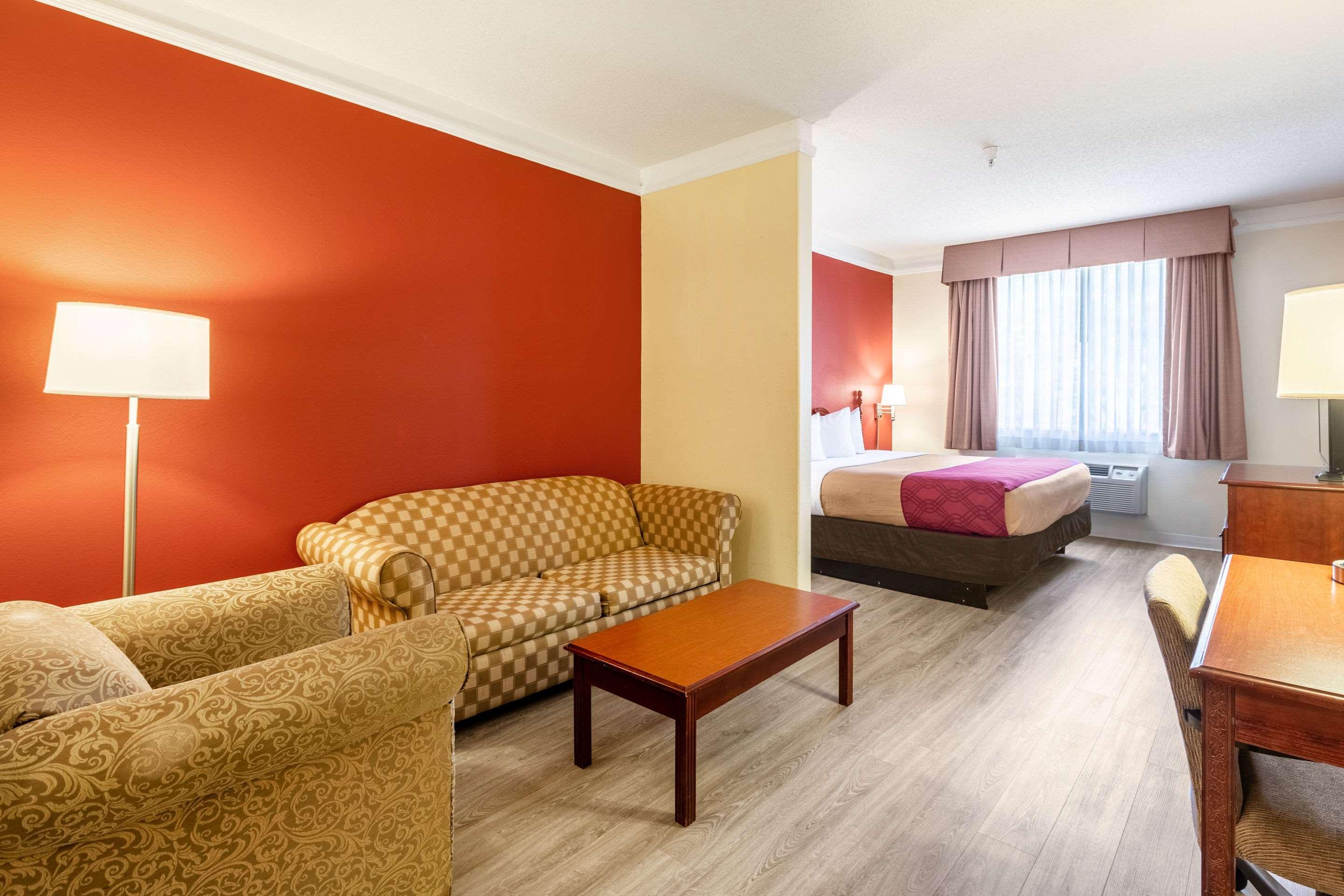 Econo Lodge Inn & Suites Douglasville Εξωτερικό φωτογραφία